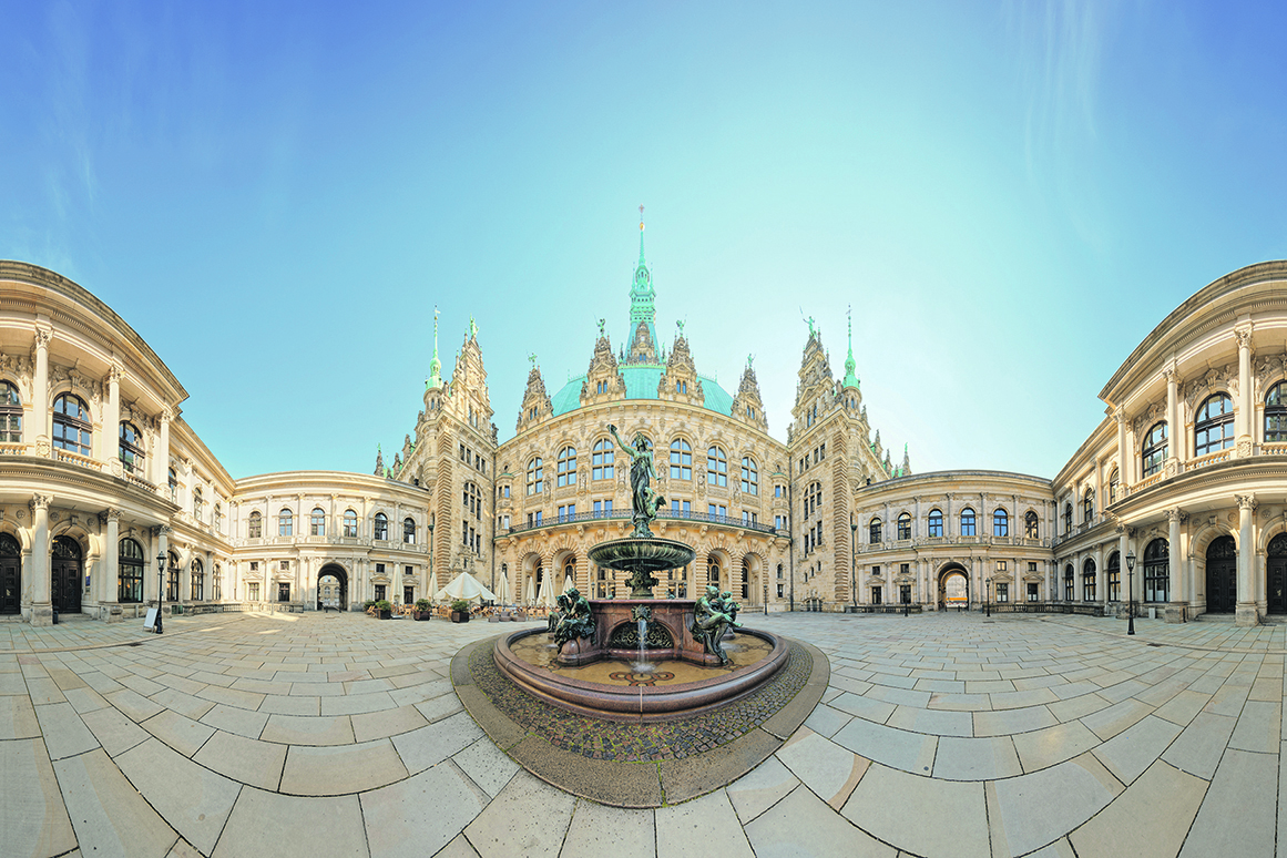 GERMANY Hamburg CityHAll 150431376 200dpi